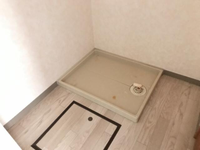 物件内観写真20　(洗濯機置場)