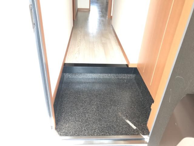 物件内観写真27　(玄関)