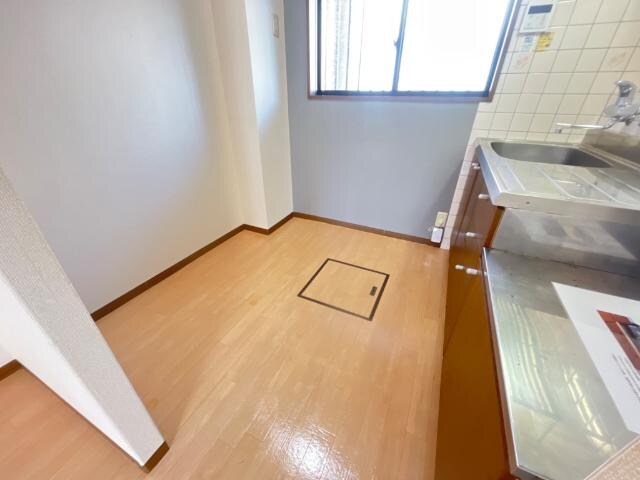 物件内観写真9　(室内)