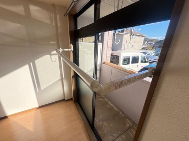 物件内観写真17　(室内物干し)