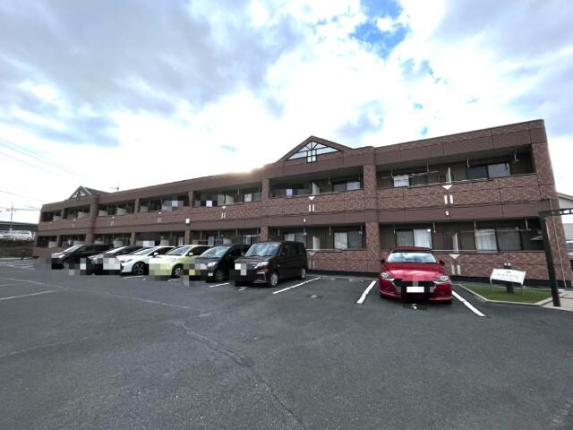 物件外観写真2　(外観写真（昼）)