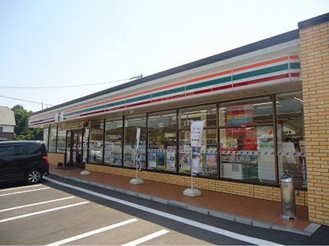 物件外観写真5　(ファミリーマート児島柳田店まで650m)