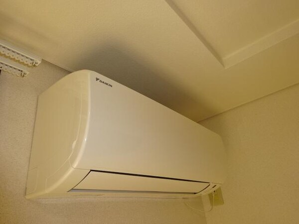 建物設備(エアコン2台)