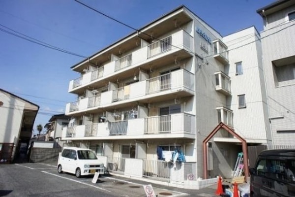 外観(鎌倉パスタ倉敷店 585m)