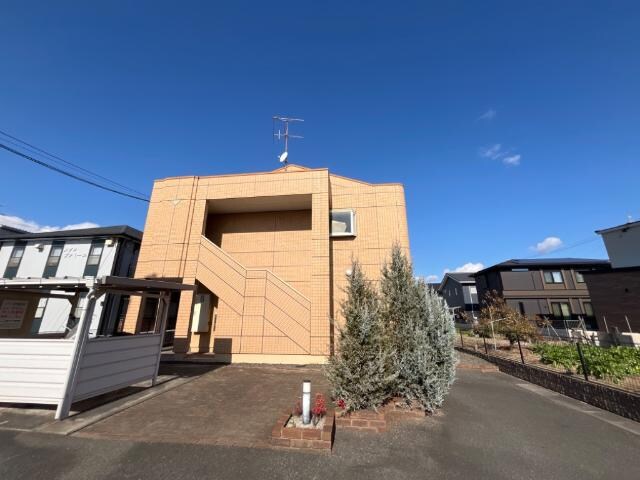 物件外観写真3　(外観写真（昼）)