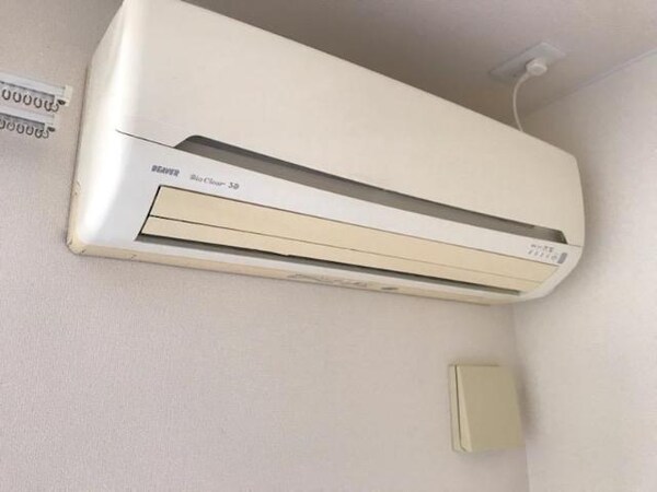 建物設備(エアコン（2台）)