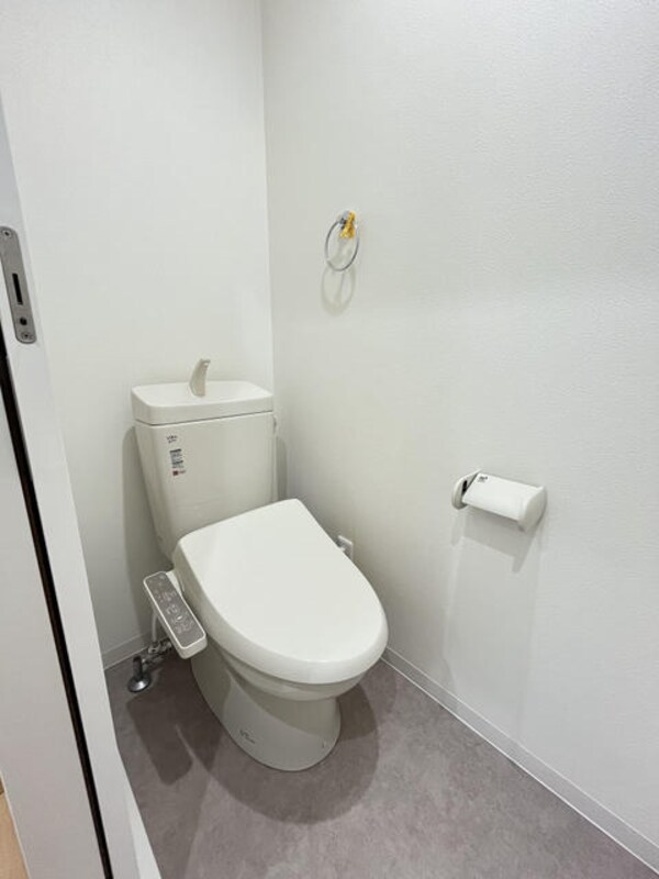 トイレ(コンパクトで使いやすいトイレです)