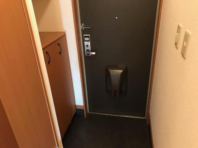 物件内観写真17　(玄関)