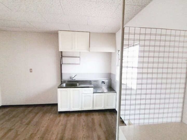 物件内観写真17　(業務スーパーエブリイ西阿知店 627m)