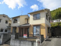 井原鉄道井原線 吉備真備駅 2階建 築28年の外観写真