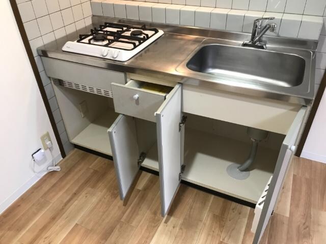 物件内観写真16　(キッチン収納)