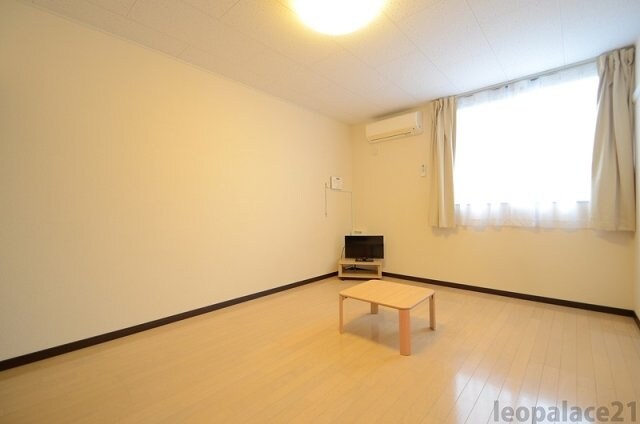 物件内観写真4　(備品や設備仕様は号室等により異なります現地をご確認下さい。)