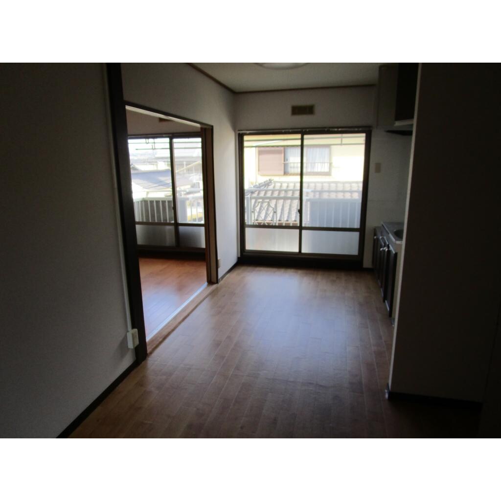 物件内観写真7　(リビング)