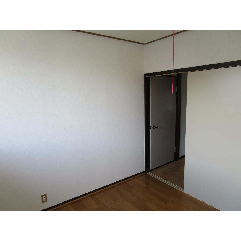 物件内観写真10　(洋室)