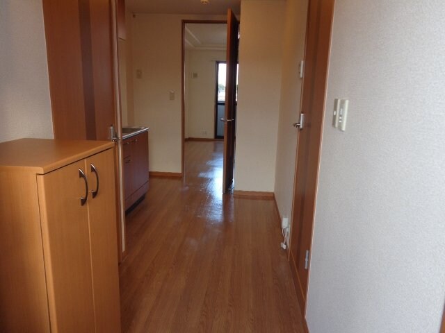 物件内観写真13　(廊下)