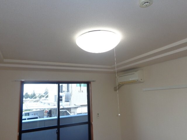 物件内観写真17　(エアコン、照明器具)