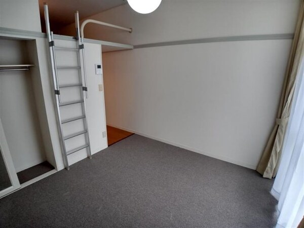 寝室(備品や設備仕様は号室等により異なります現地をご確認ください。)
