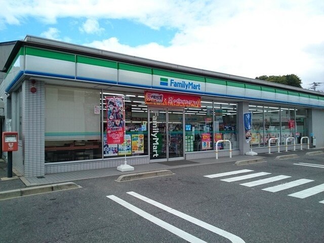 物件外観写真3　(ファミリーマート児島団地口店まで900m)