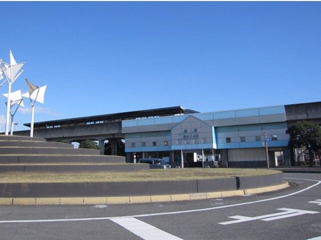 物件外観写真2　(栄駅まで450m)