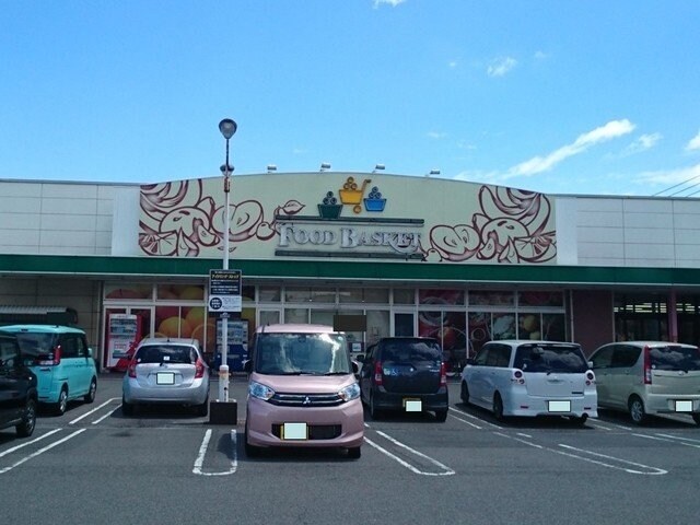 物件外観写真3　(ニシナ神田店まで500m)