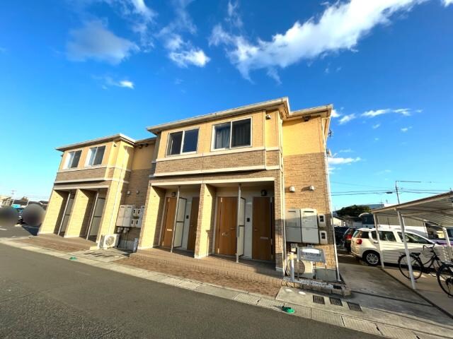 物件外観写真1　(外観写真（昼）)