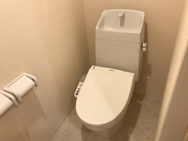 トイレ(シャワー付トイレ)