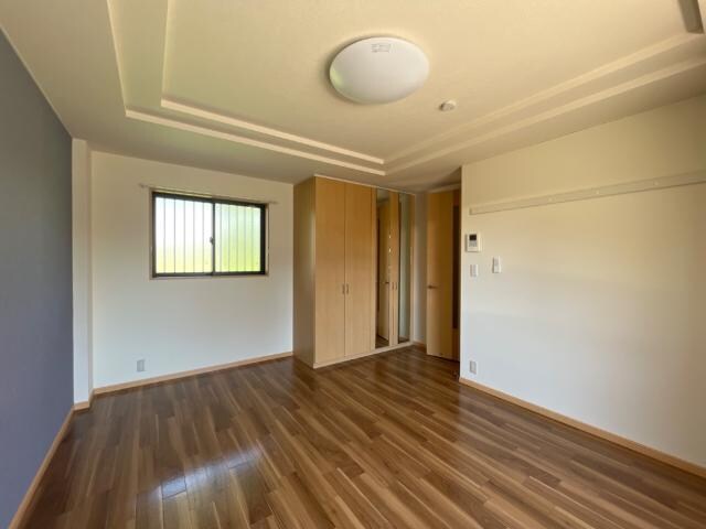 物件内観写真12　(室内)