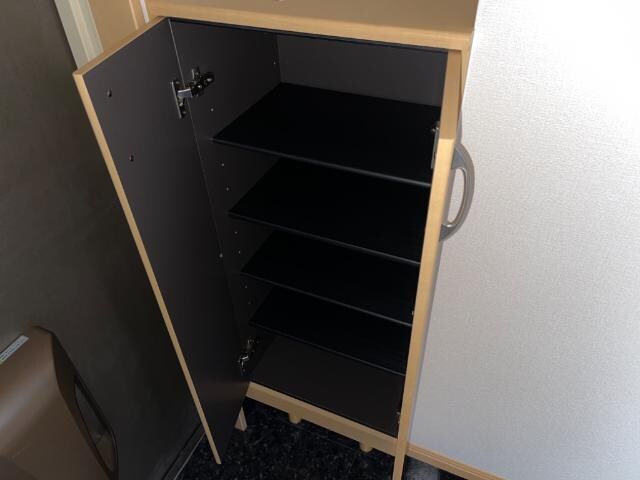 物件内観写真25　(下駄箱)