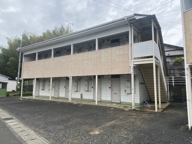 物件外観写真3　(ハローズ中庄店 819m)