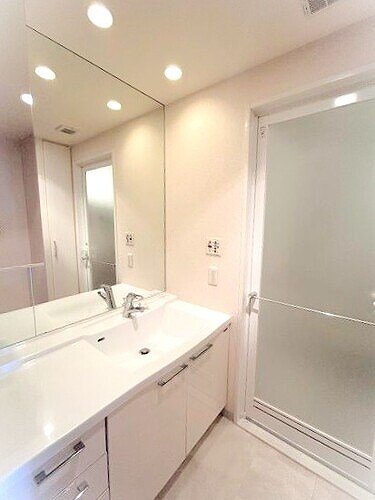 物件内観写真7　(洗面化粧台)