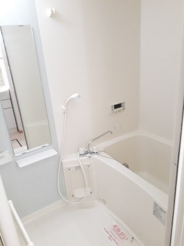物件内観写真6　(日々の暮らしに欠かせないお風呂です)