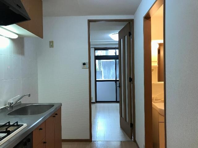 物件内観写真3　(キッチン)