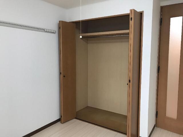 物件内観写真12　(収納)