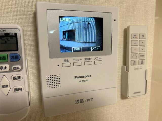 物件内観写真23　(カメラ付インターホン)