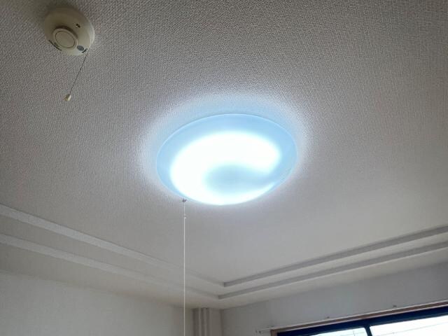 物件内観写真11　(照明器具)