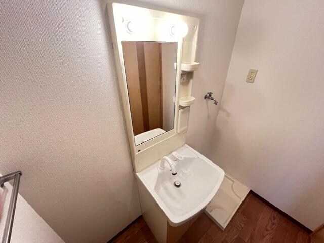 物件内観写真15　(洗髪洗面化粧台)