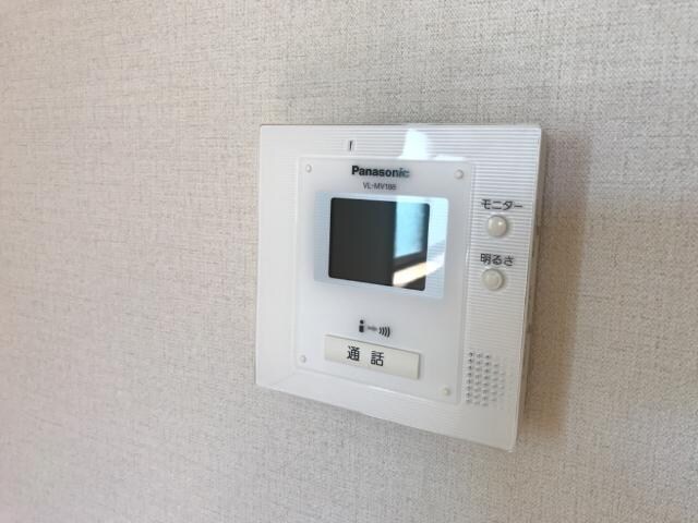 物件内観写真21　(カメラ付インターホン)