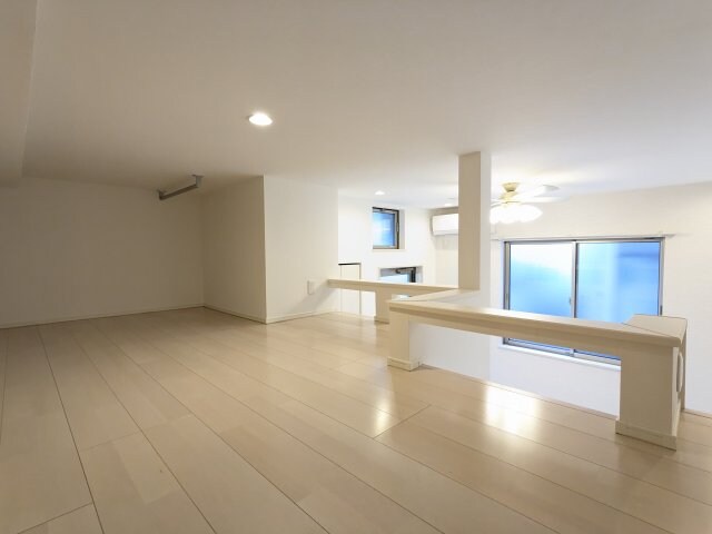 物件内観写真9　(ロフト)