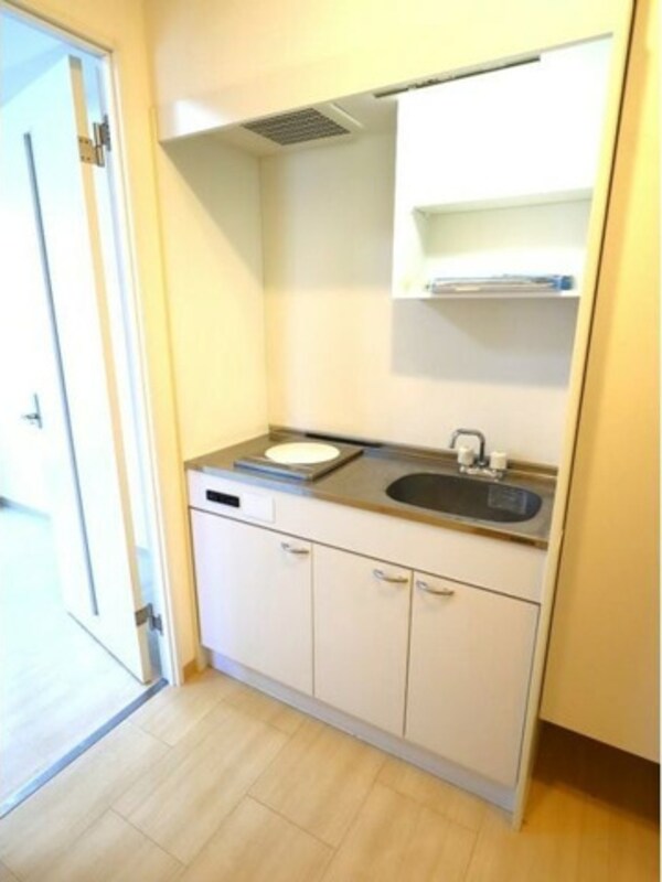 キッチン(※写真は同じマンションの違う部屋のものになります。)