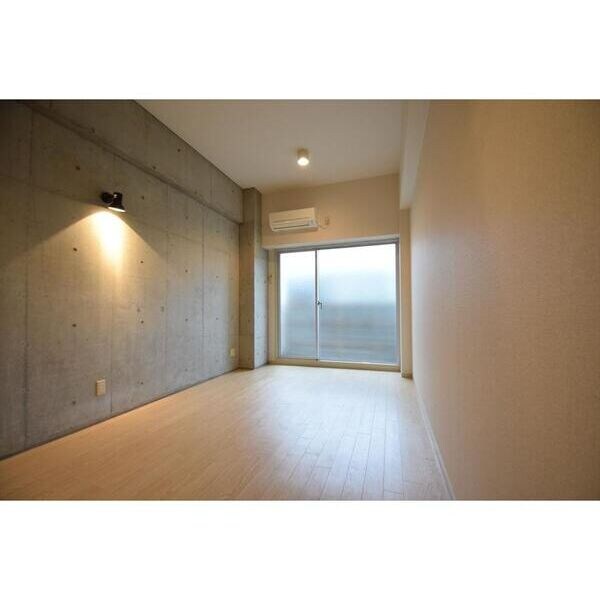居室(※写真は同じマンションの違う部屋のものになります。)