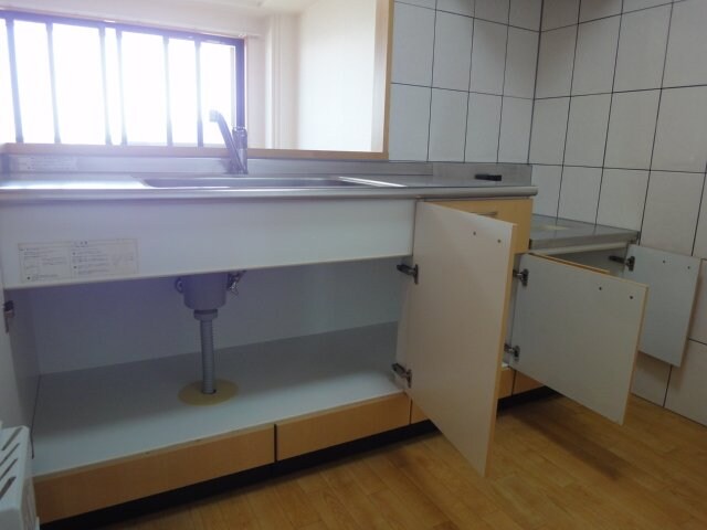 物件内観写真23　(キッチン収納)