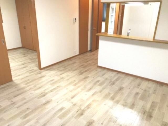 物件内観写真5　(リビング)