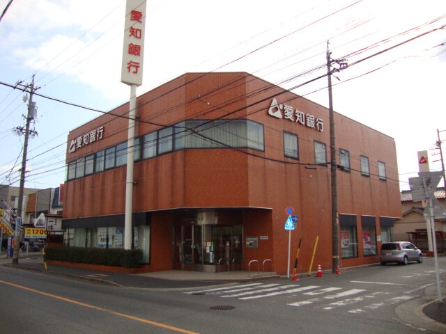 物件外観写真7　(愛知銀行富田支店まで978ｍ)