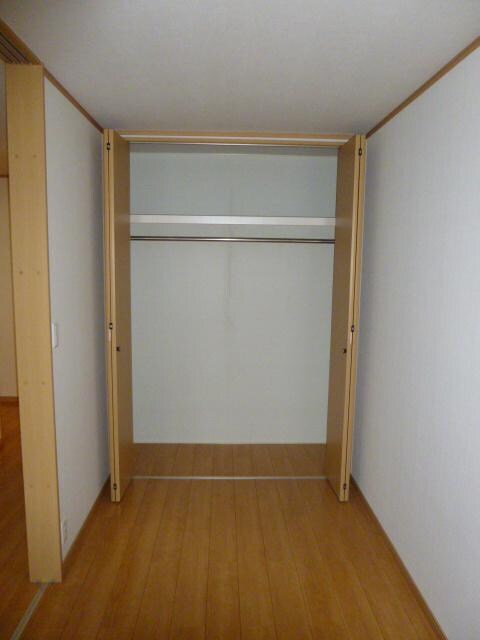 物件内観写真10　(収納)