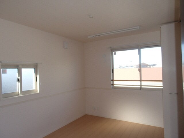 物件内観写真4　(室内写真は別部屋の写真です。)