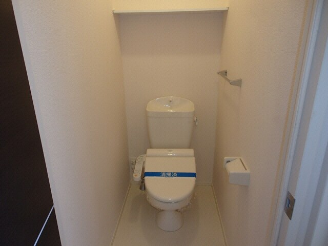 物件内観写真8　(室内写真は別部屋の写真です。)