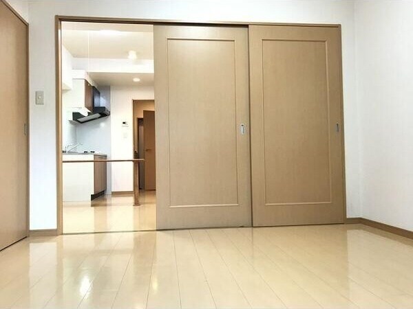 居室(※写真は同じマンションの違う部屋のものになります。)