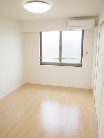 物件内観写真6　(物件の内装です)