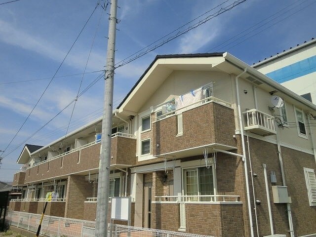 物件外観写真1　(建物外観を気になさる方へ、見た目の良い物件です)