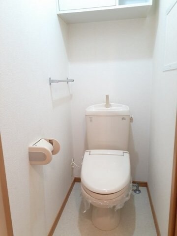 物件内観写真8　(トイレも気になるポイント)